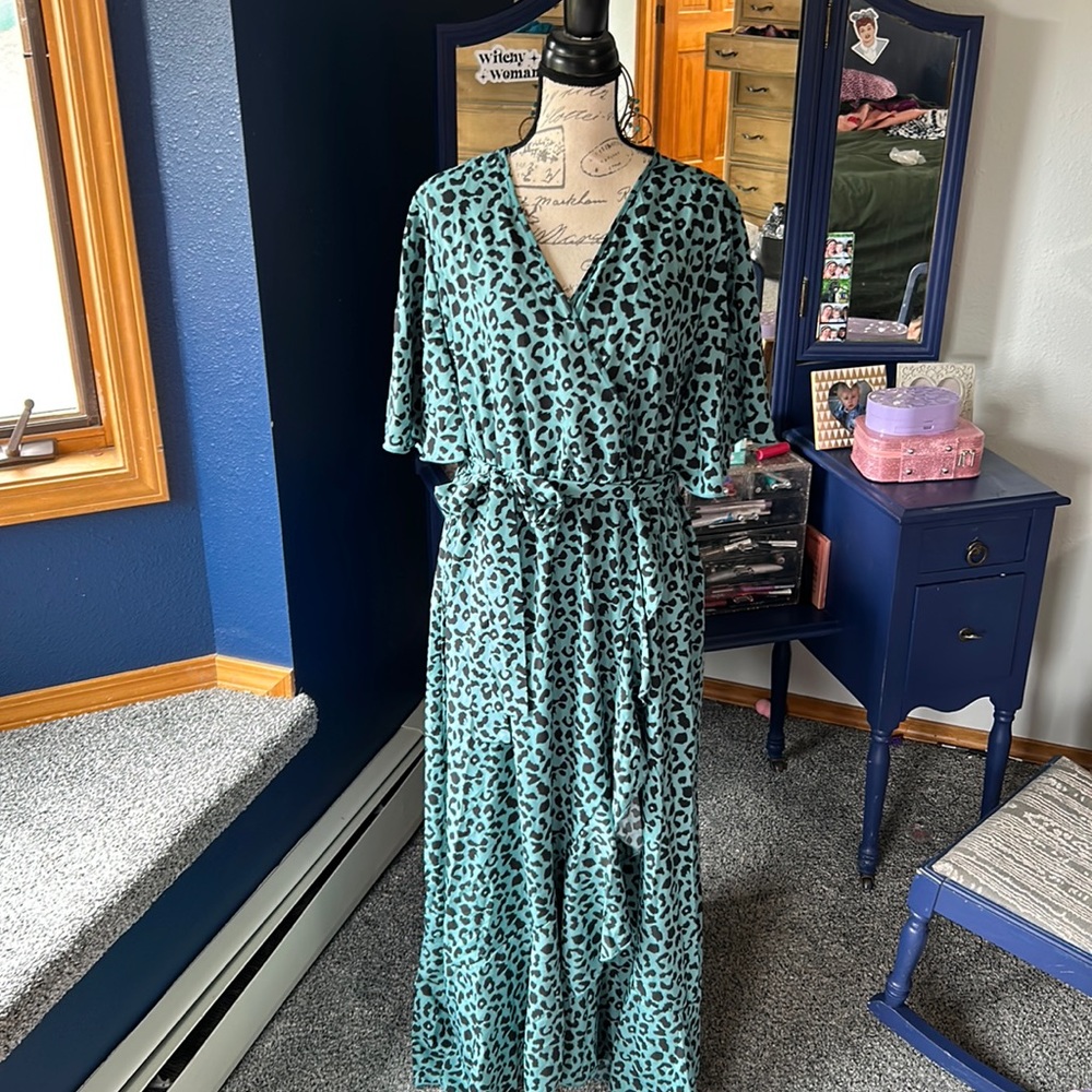 SHEIN Green Leopard Print Asymmetrical Dress